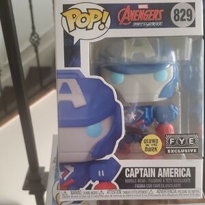 Funko Pop! Captain America Bobble-Head